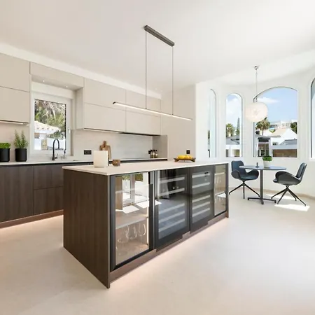 Kaersgaard * Марбелья